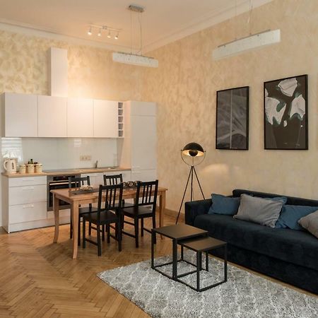M Terrace Apartment Kaunas Ngoại thất bức ảnh